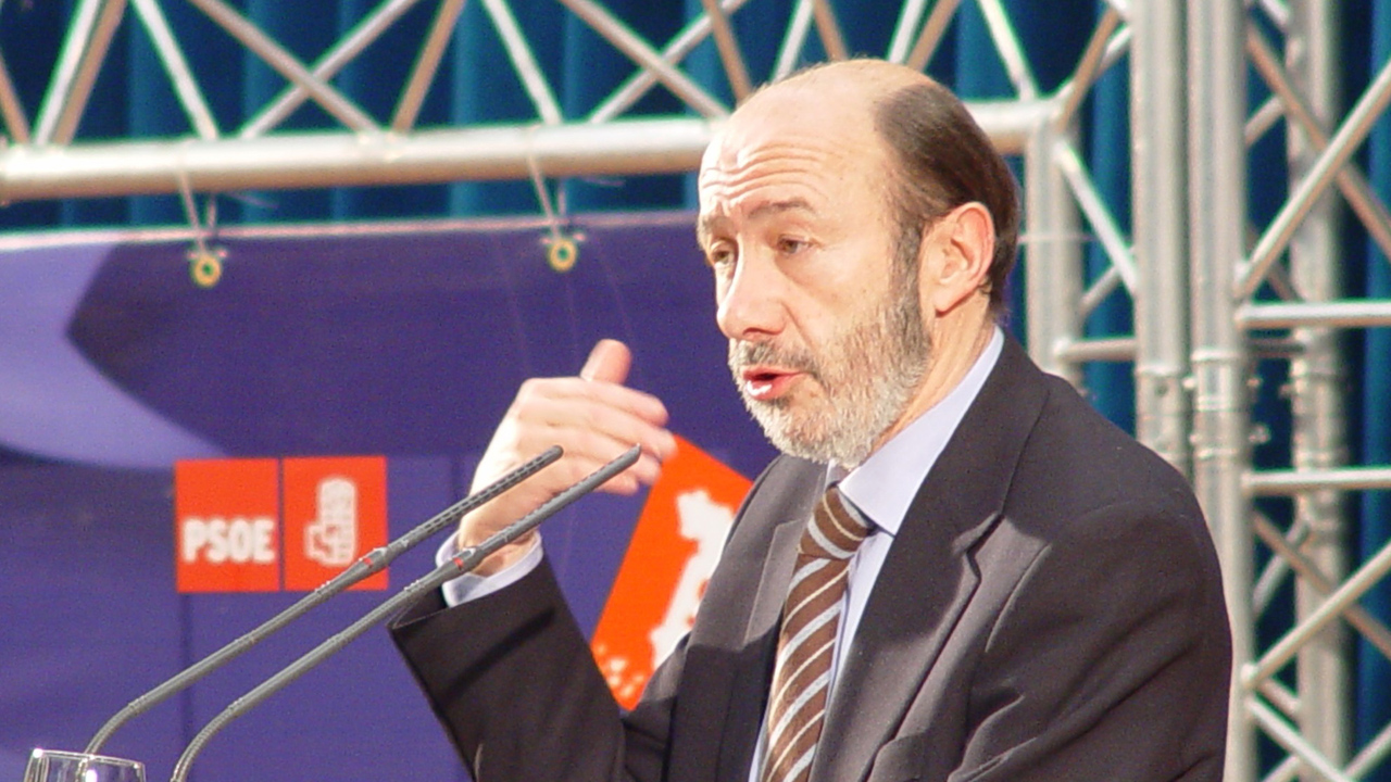 “El PP pide confianza mientras ellos desconfían de la gente»