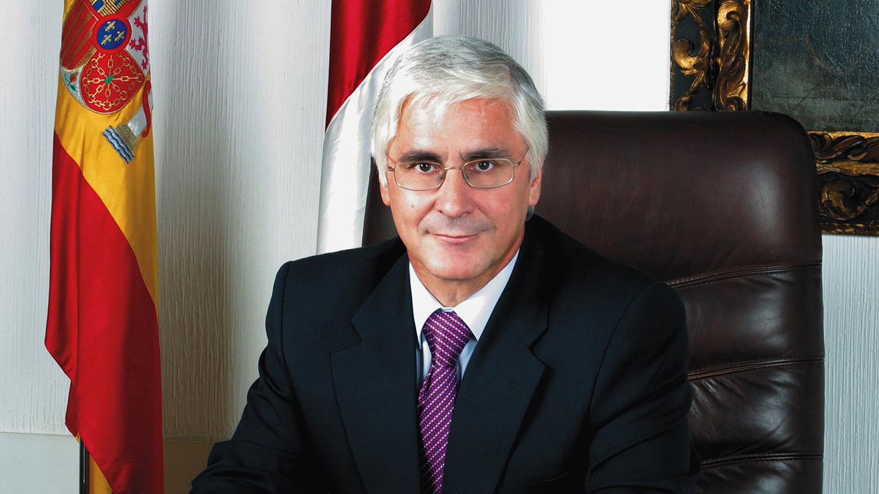 Barreda remarca la unanimidad que permitió ser exigentes en la reforma del Estatuto y espera que el PP no se eche atrás