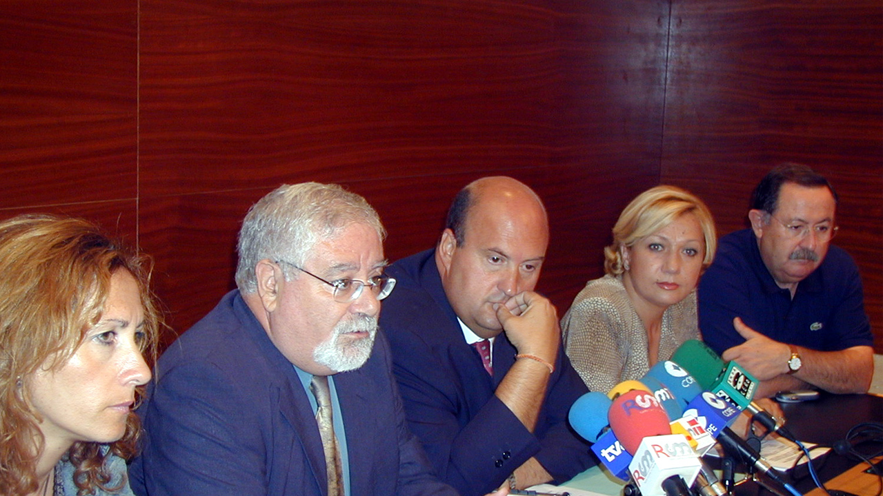 El PSOE pide que el Gobierno del PP retire el recurso sobre el destino de suelo a viviendas protegidas