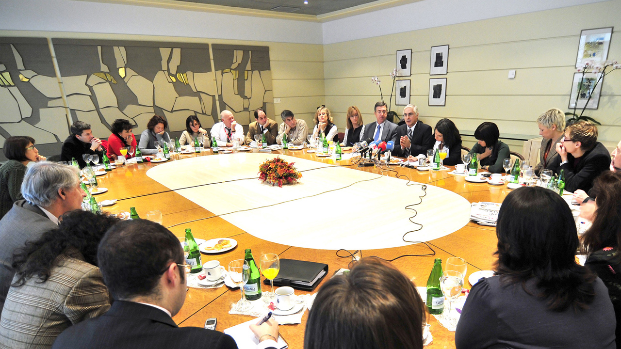 El presidente de Castilla-La Mancha reivindica un Pacto de Estado que ofrezca soluciones a los españoles