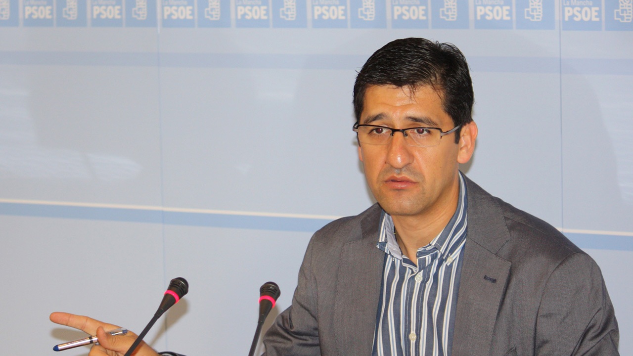 Caballero pide a C-LM que elija entre la ‘modernidad’ de PSOE o el ‘modelo del pasado’ que encarna Mayor Oreja