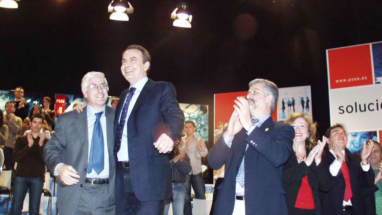Rodríguez Zapatero se muestra optimista en Puertollano para ganar las Generales del 14 de marzo