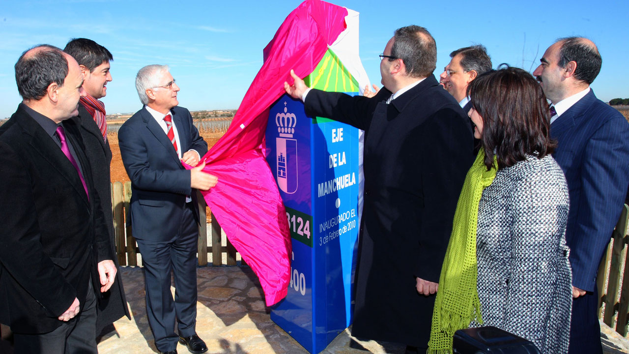 “Infraestructuras como el eje de la Manchuela acortan distancias entre los pueblos y refuerzan el sentimiento de Región»