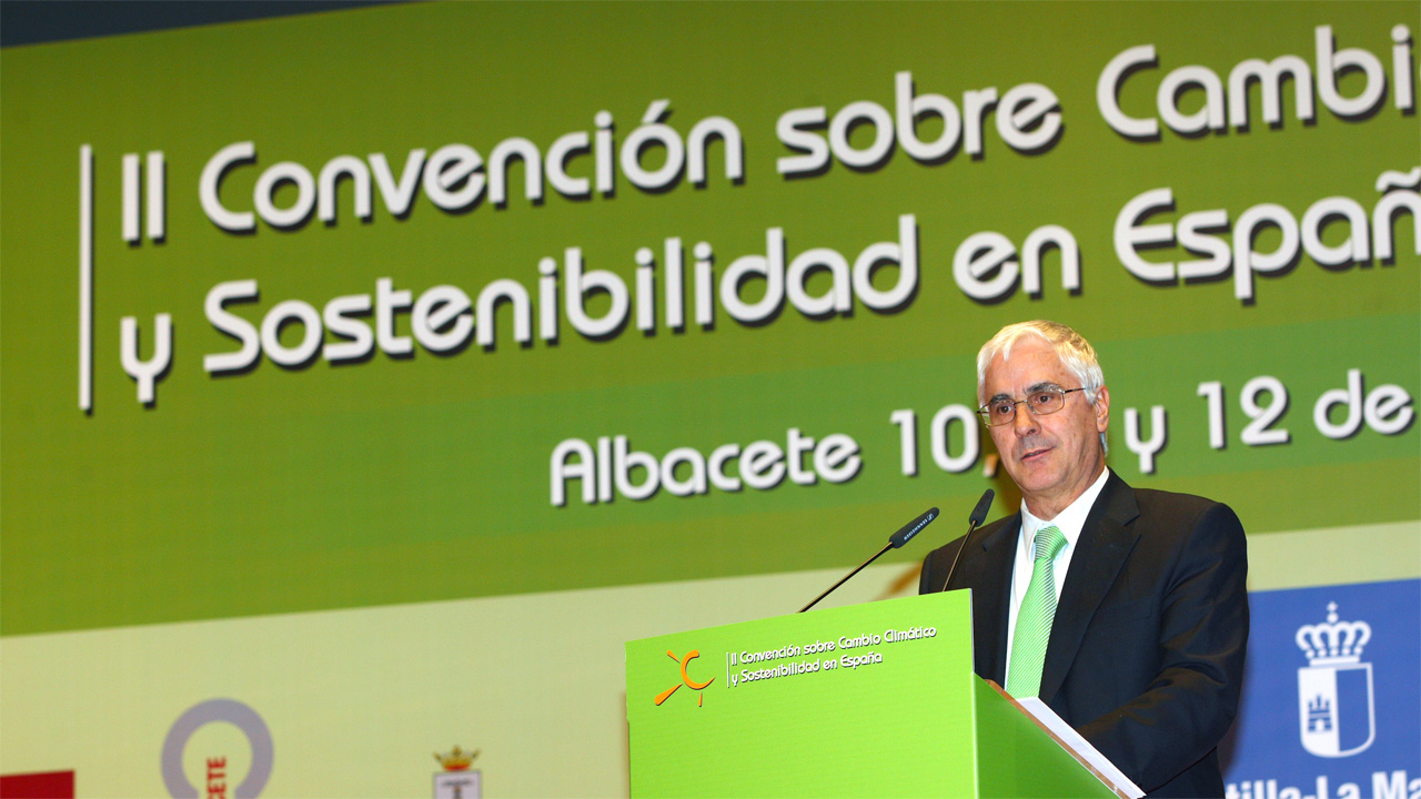 Barreda apuesta por una Ley de Desarrollo Sostenible que logre un nuevo modelo productivo «en el que la vida cotice más que la bolsa»