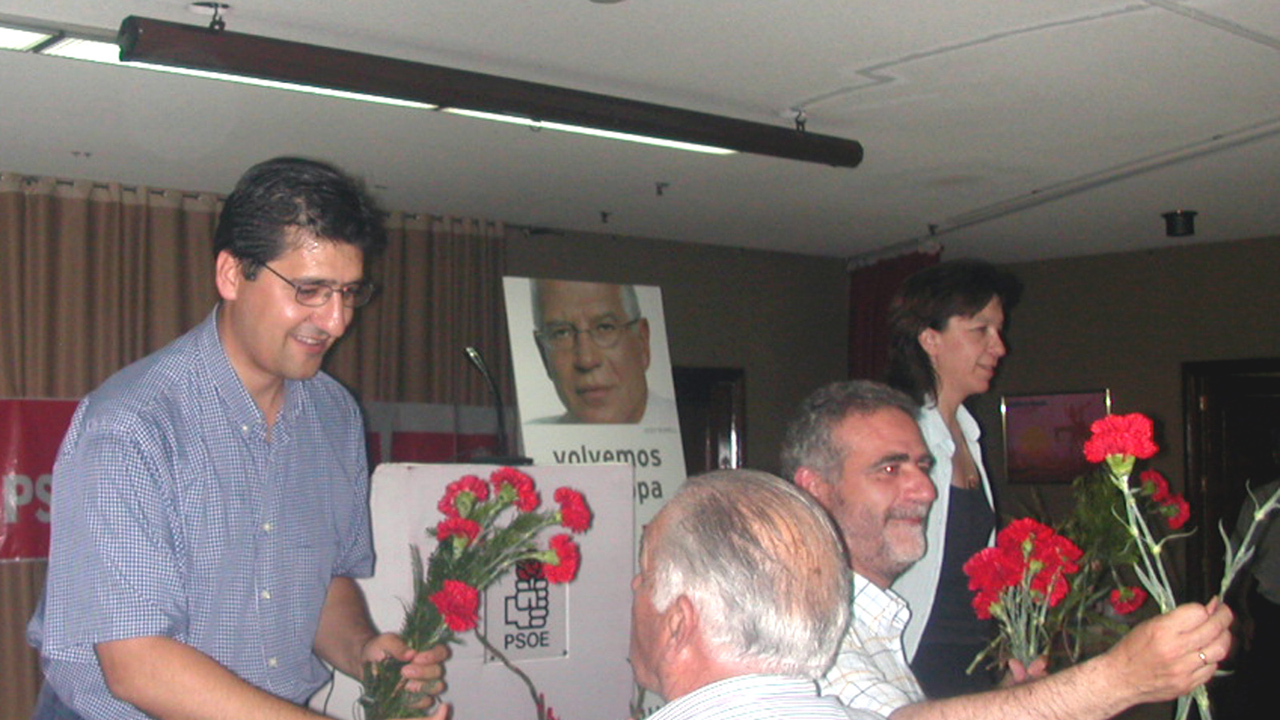 ‘El domingo votando al PSOE, se vota por la paz, por la unidad y por la constitución europea’