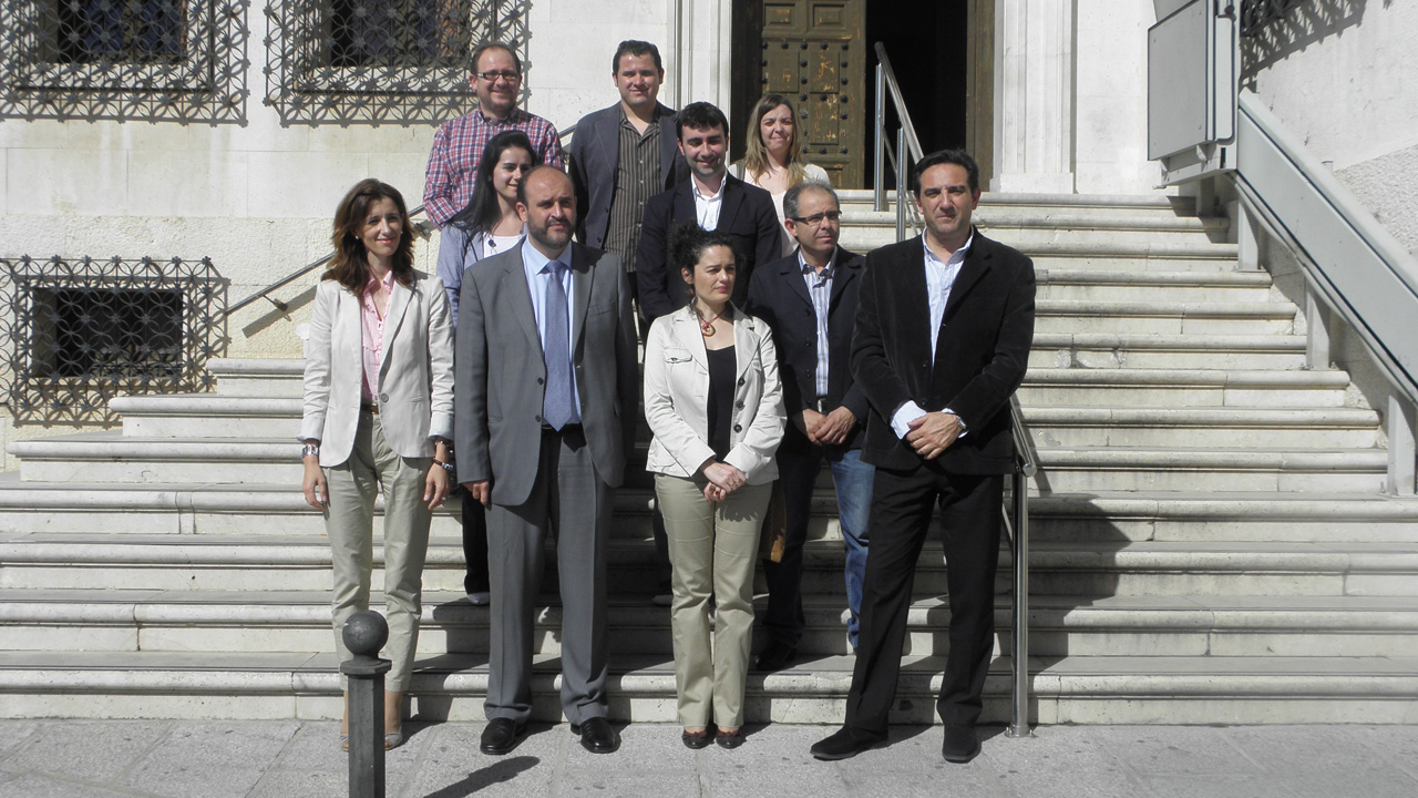 El PSOE formaliza sus candidaturas a las Cortes regionales