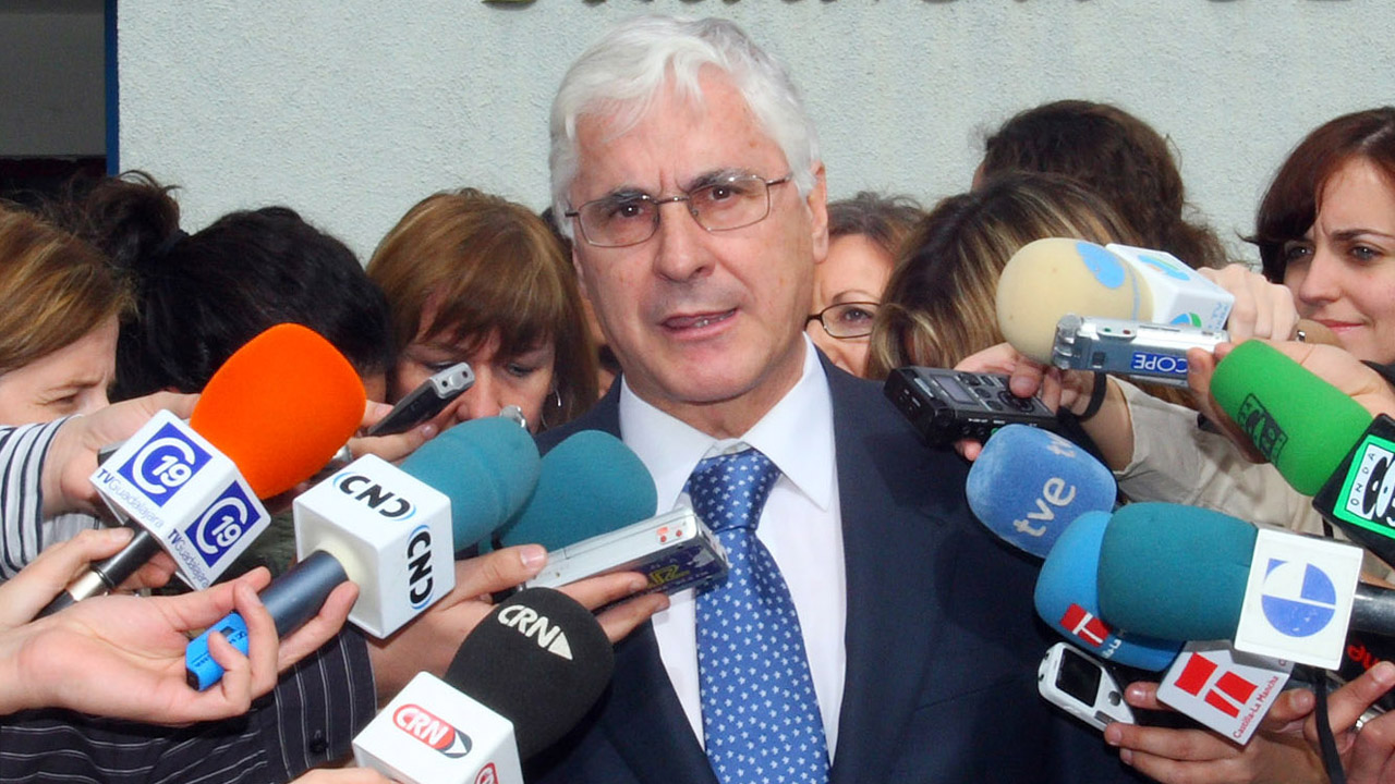 Barreda no ve razonable que Cospedal le dé «estacazos» en una procesión