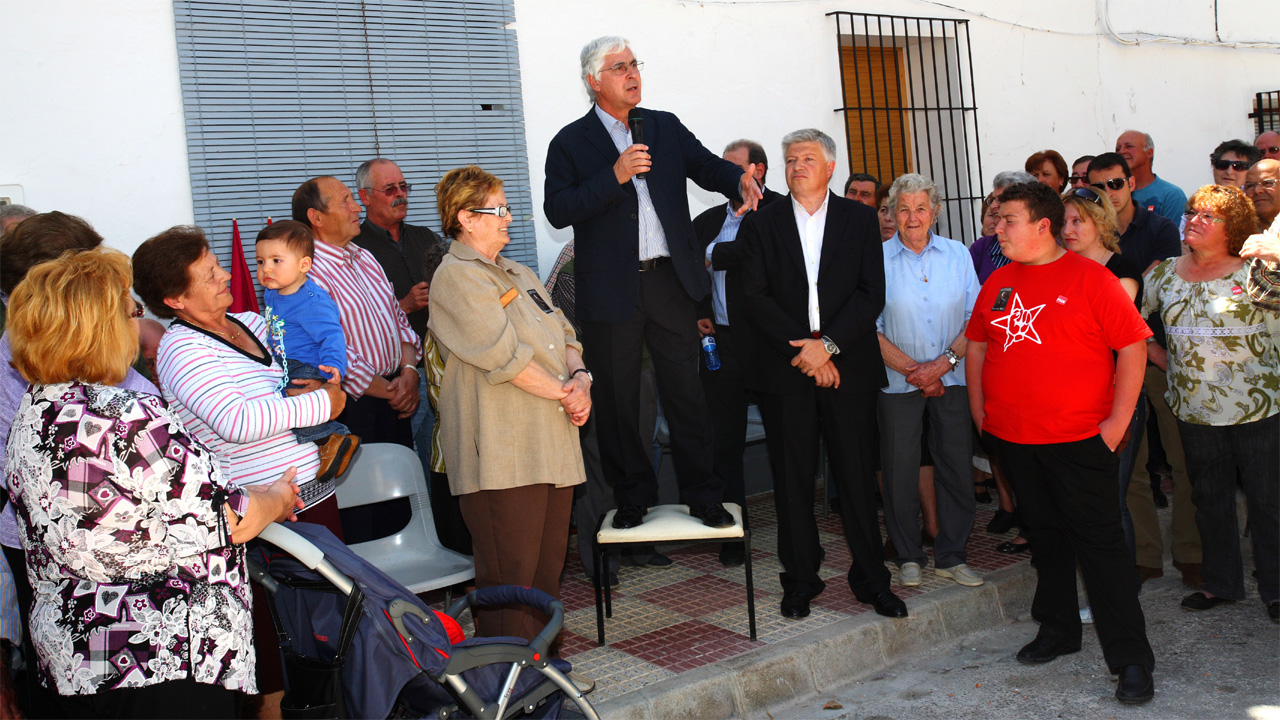 «El desarrollo de los municipios de la Región ha de pasar por potenciar sectores como el turismo y las energías renovables»