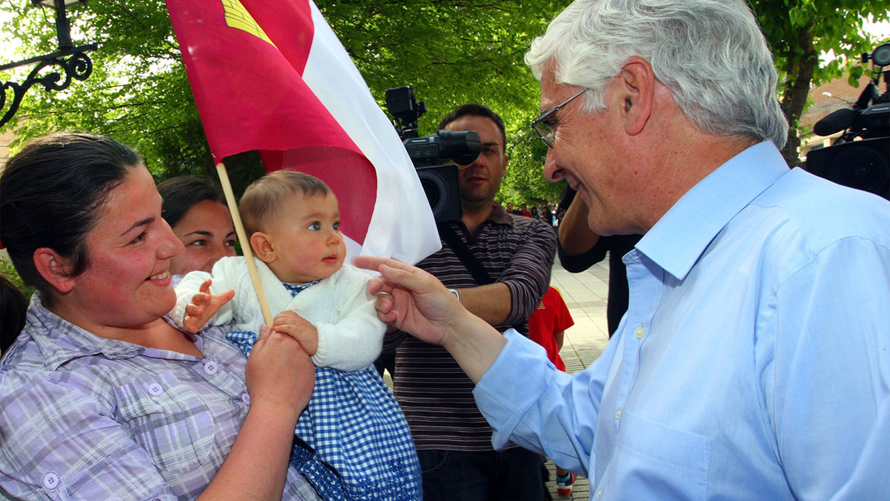 «Los servicios sociales, educativos y sanitarios no han caído del cielo»