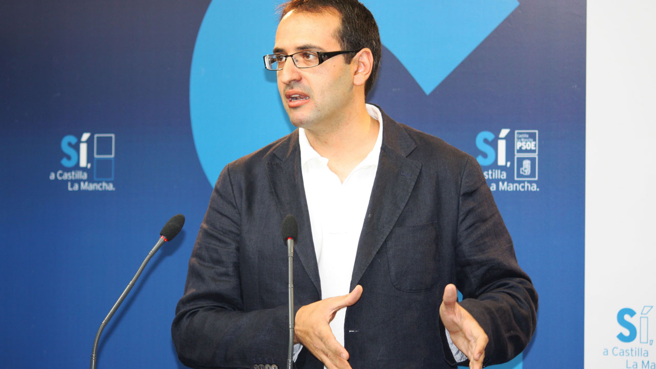 “De momento, el nuevo Gobierno no defiende ni el agua ni el vino de C-LM”