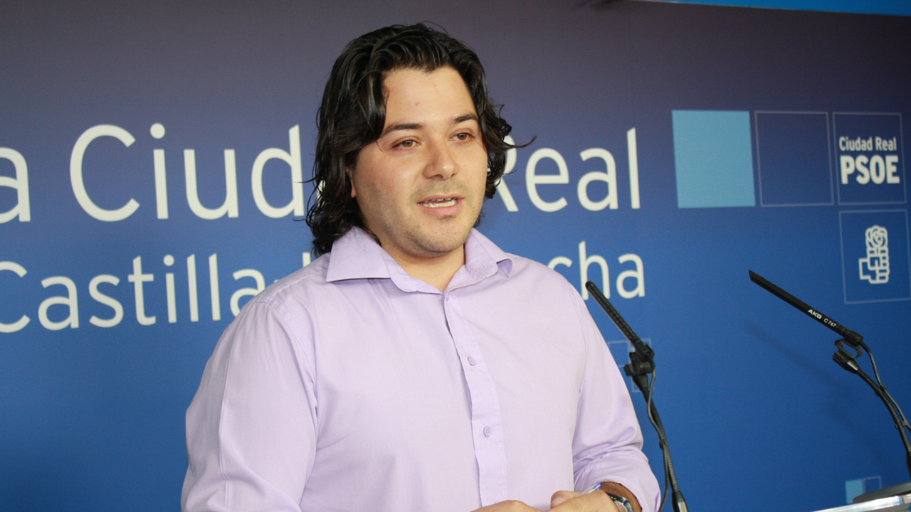 «De Cospedal ha predicado mucho pero ahora está haciendo poco”