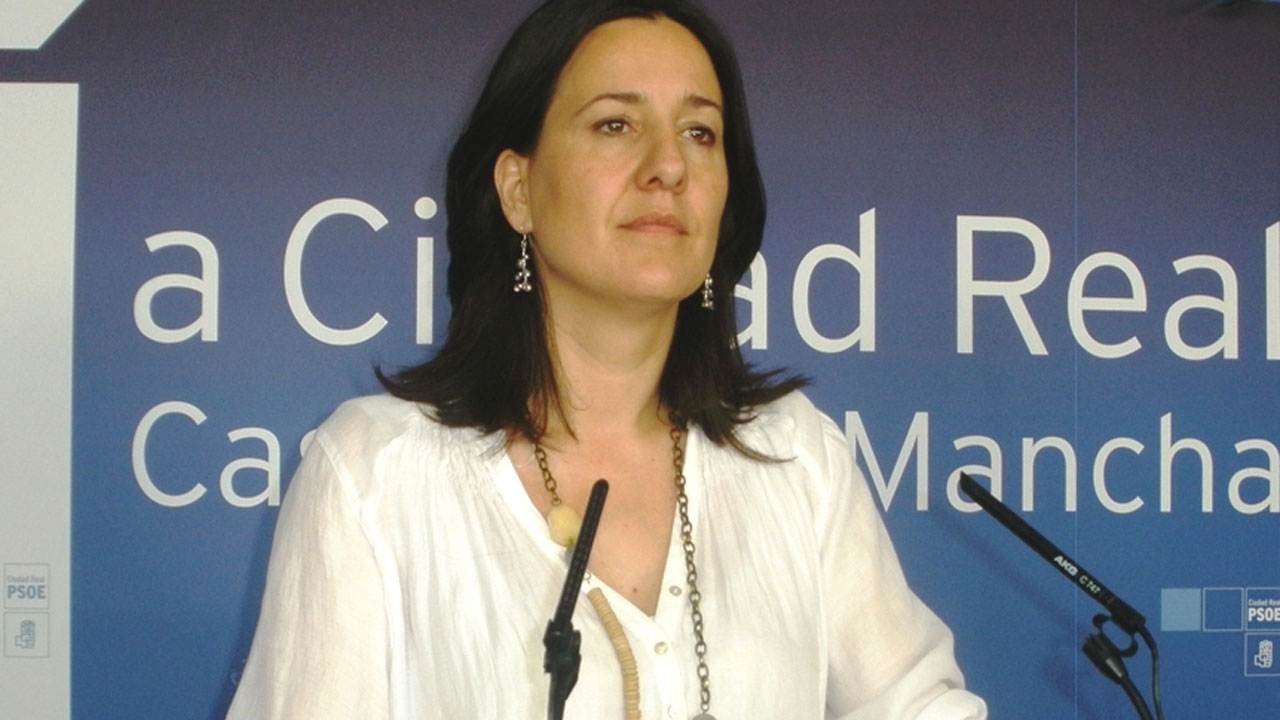 Blanca Fernández: «Los nuevos altos cargos de Cospedal le costarán más dinero a la Administración»