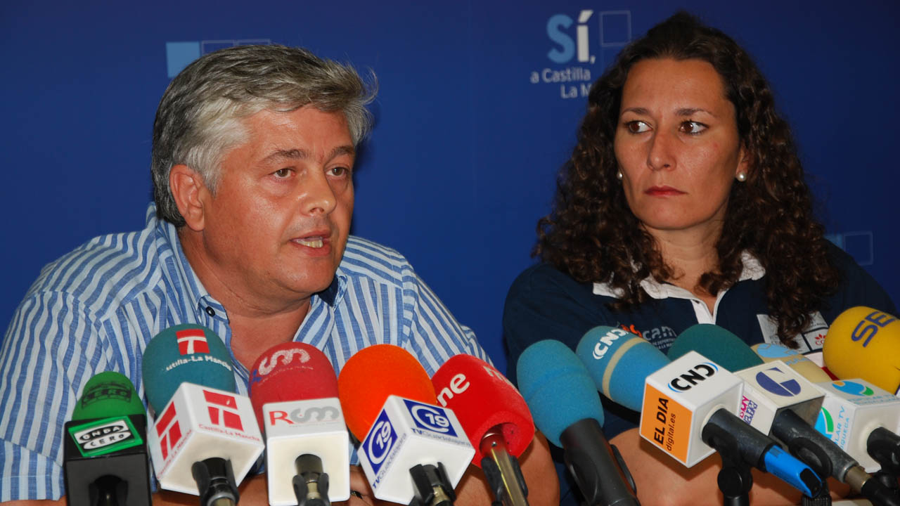 “Cospedal y Echániz son un peligro para nuestra sanidad pública”