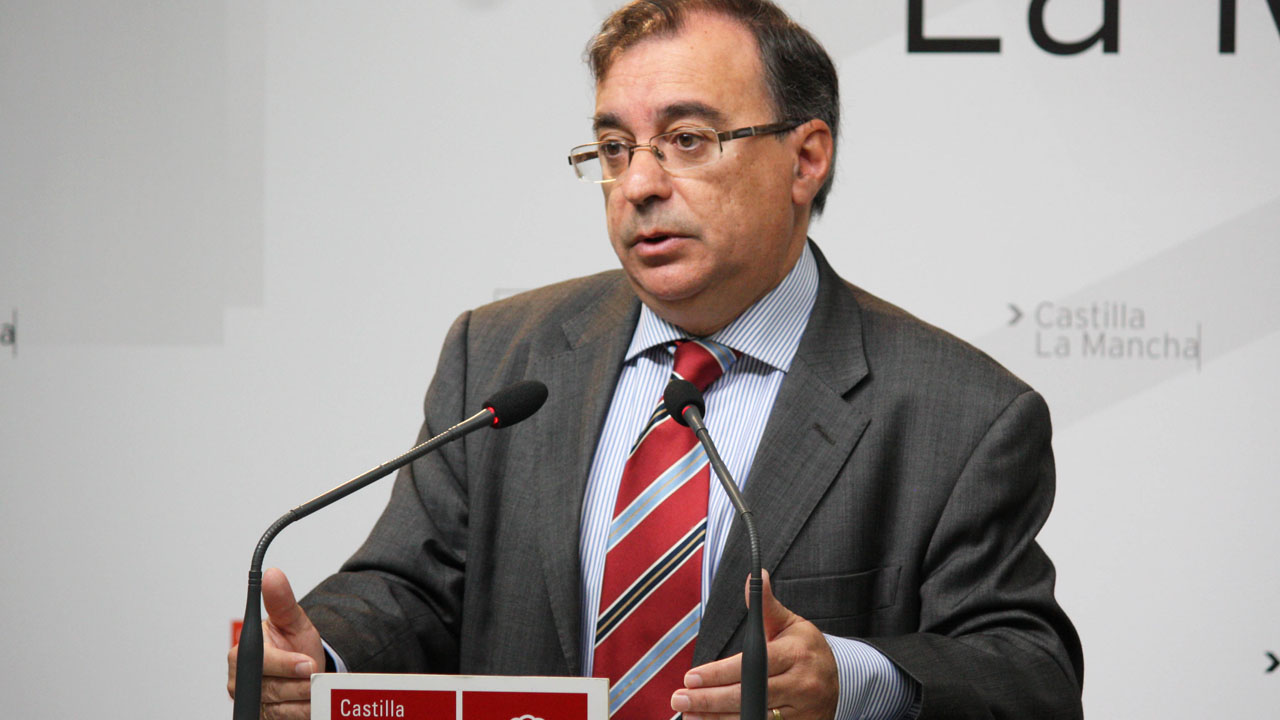 Mora:”Las listas de espera se han disparado de manera alarmante por los recortes que está aplicando Cospedal en Sanidad”