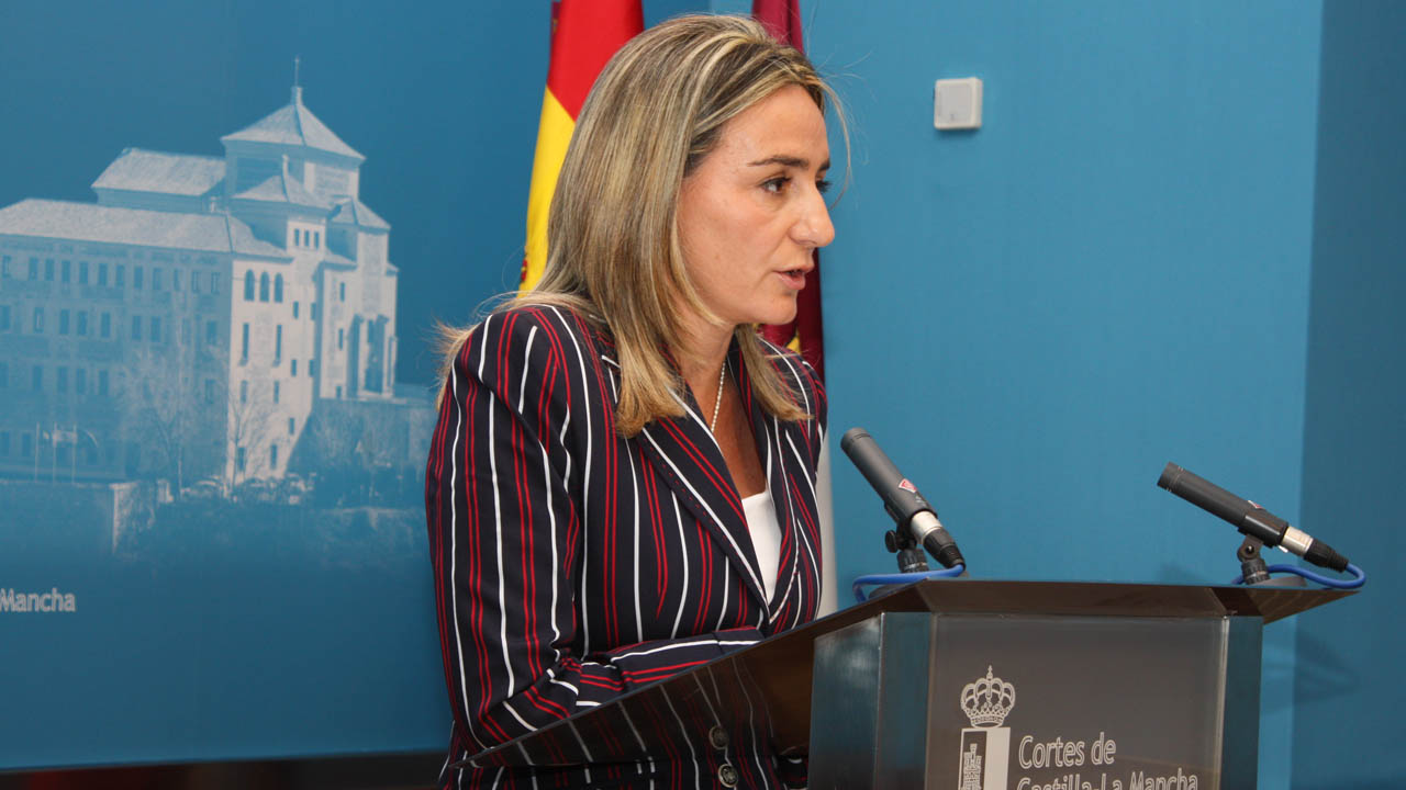 Tolón insta al Gobierno de Cospedal a que en su “nuevo modelo productivo” no se de la espalda a los más de 110.000 parados que no tienen ningún tipo de ayuda”