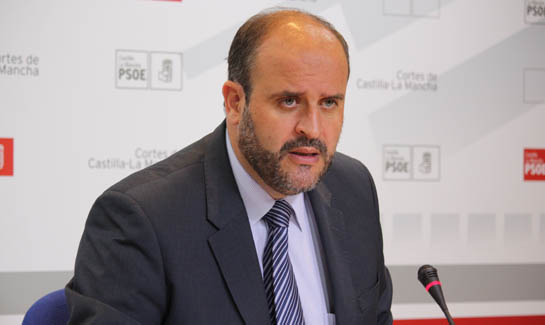 Guijarro: ”Solo la subida de sueldo a los altos cargos mientras se despide a miles de empleados públicos justifica la enmienda a la totalidad a los Presupuestos de Cospedal”