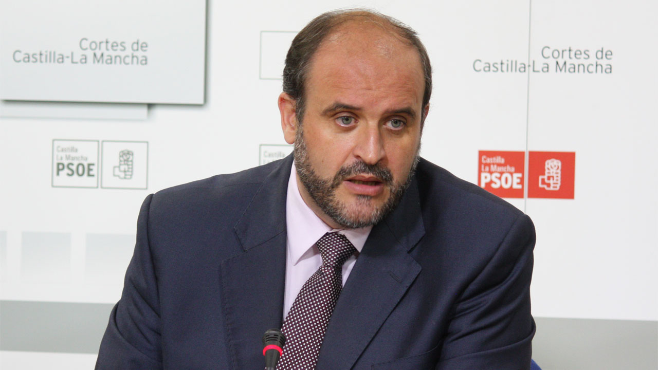 Guijarro: ”Exigimos la comparecencia urgente del rector para que explique la situación a la que van a llevar los recortes de Cospedal a la UCLM”