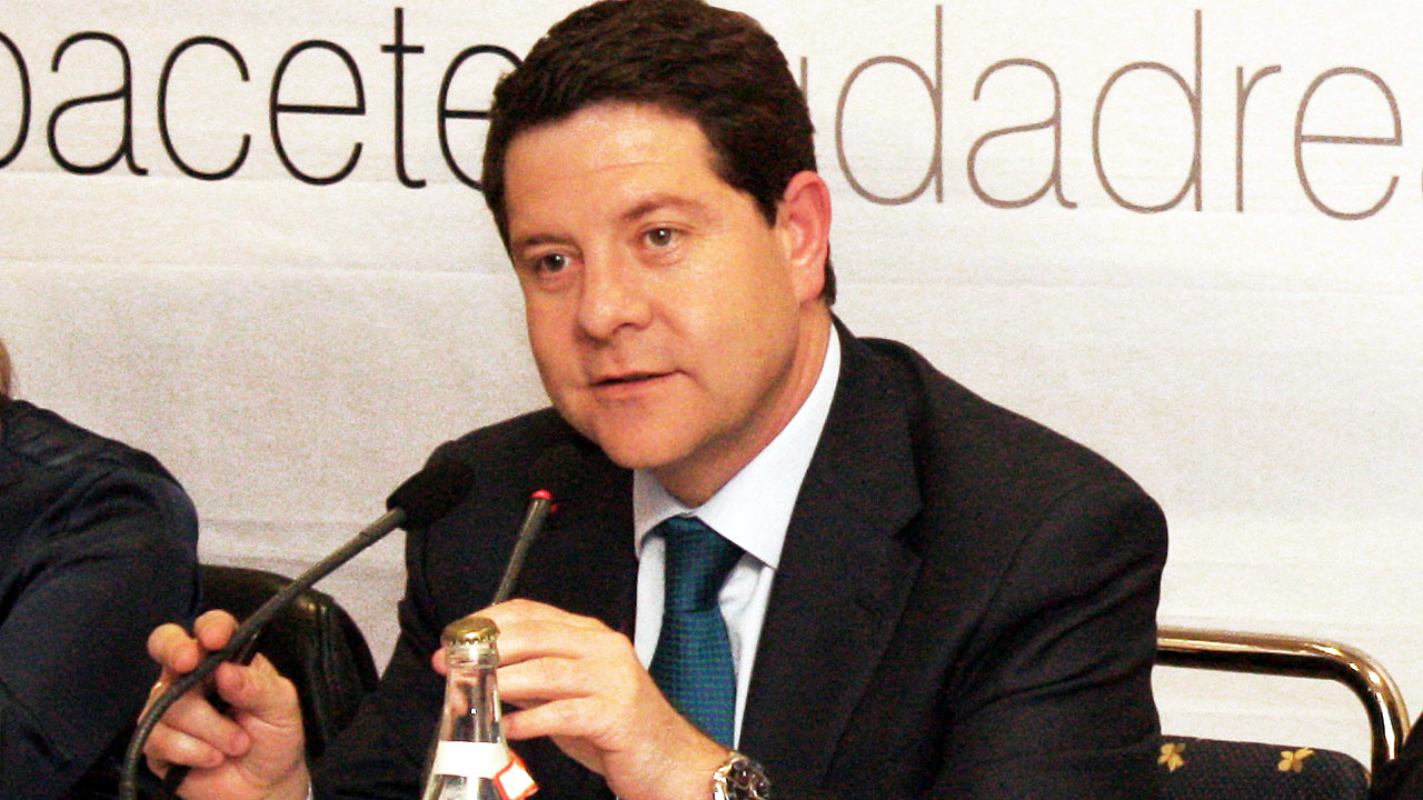 García-Page: ”Exijo a Cospedal que se oponga a que Rajoy alquile la paz con Mas y los nacionalistas a cambio de la financiación de los demás”