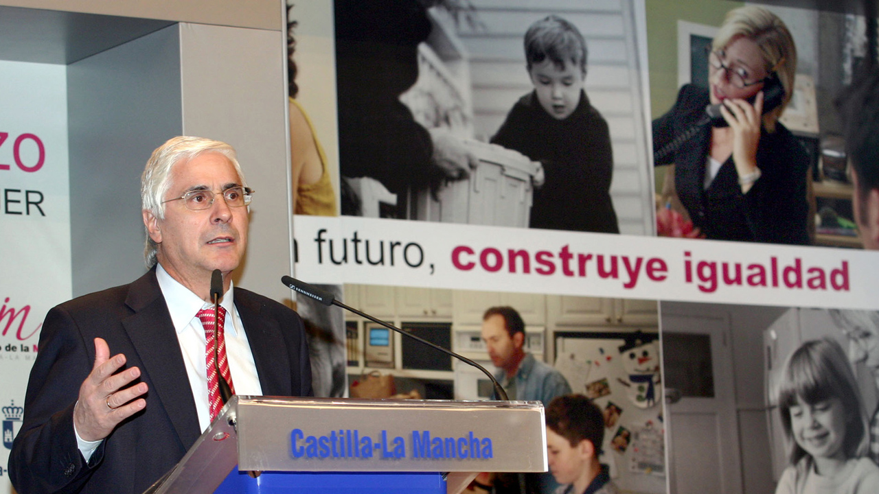 Barreda anuncia la puesta en marcha del cheque empleo para fomentar la contratación de mujeres