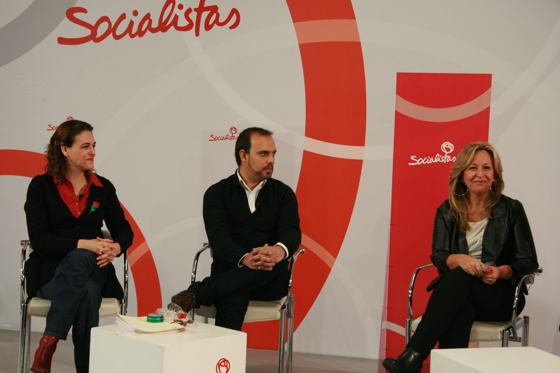 Trinidad  Jiménez: El PP no puede hablar de recuperación económica con seis millones de parados, jóvenes que emigran en busca de trabajo y pensionistas que sostienen a sus familias