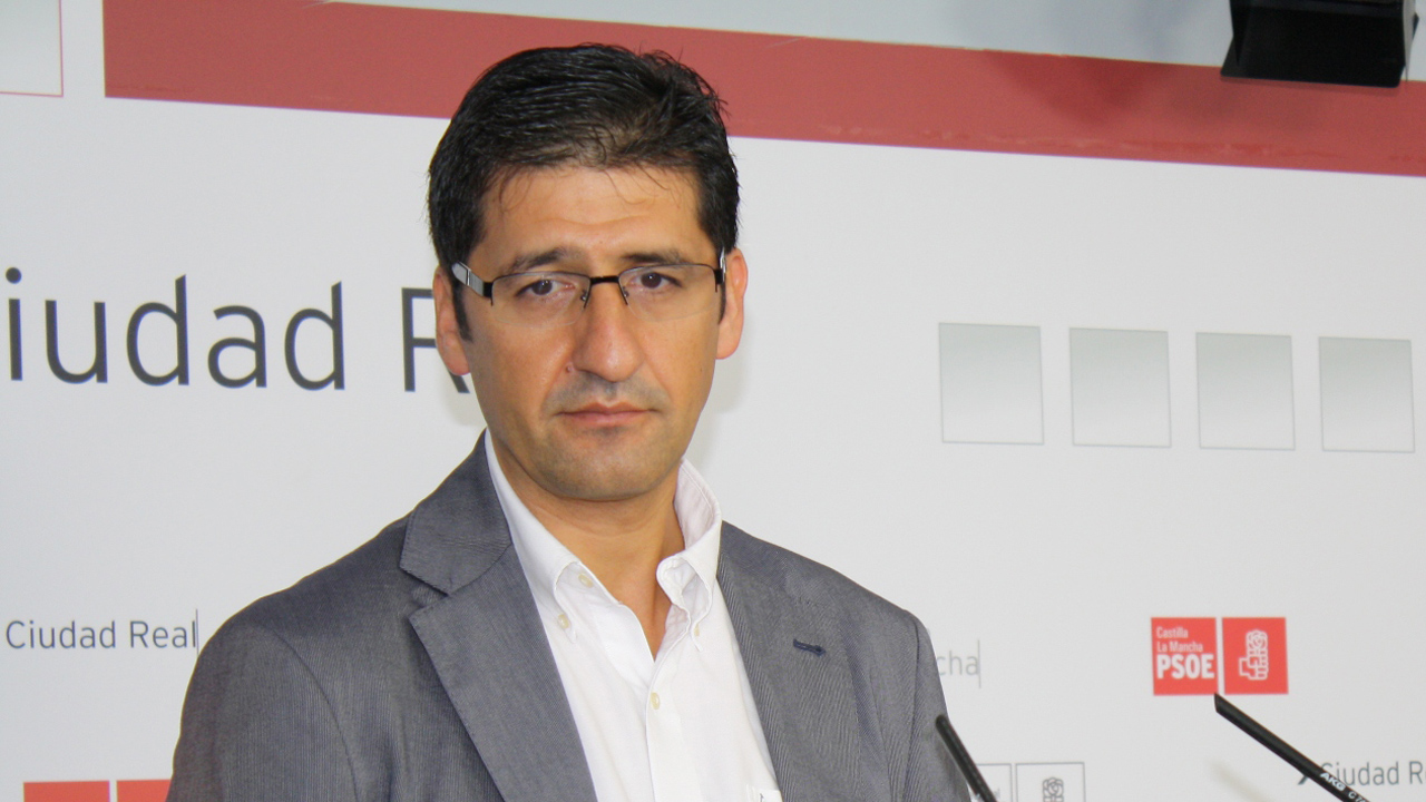 Caballero resume los dos años de Gobierno de Rajoy en más paro, menos prestaciones y peor Sanidad y Educación