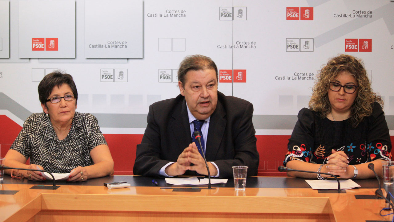 “Es lamentabable que Cospedal haya preferido estar hoy en Madrid en los líos de su partido que en el acto institucional, en Talavera, contra la violencia de género”