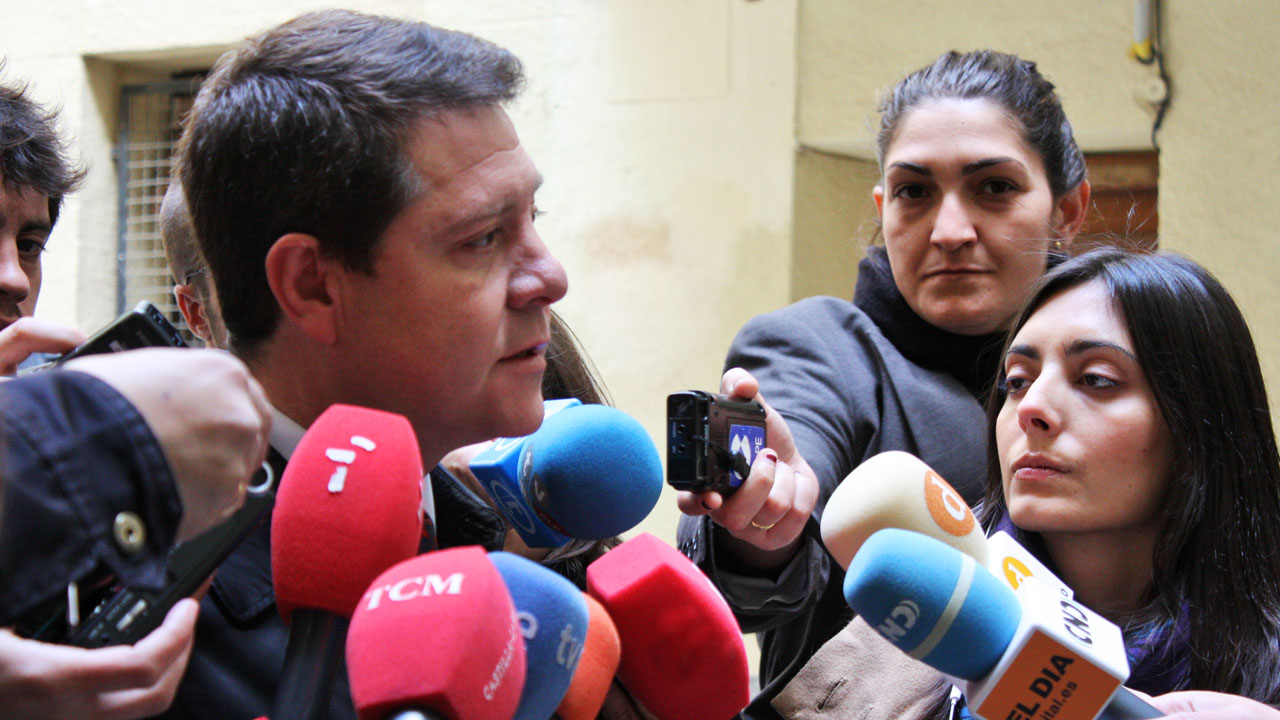 García-Page:”El Constitucional tampoco diría nada si mañana alguien le pide que se pronuncie sobre los sobresueldos que, según informaciones, cobraban dirigentes del PP”