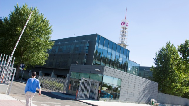 Los miembros del PSOE en el Consejo de RTVCM dicen que el “equilibrio” del que habla Villa consiste “en hablar bien de Cospedal y mal de García-Page”