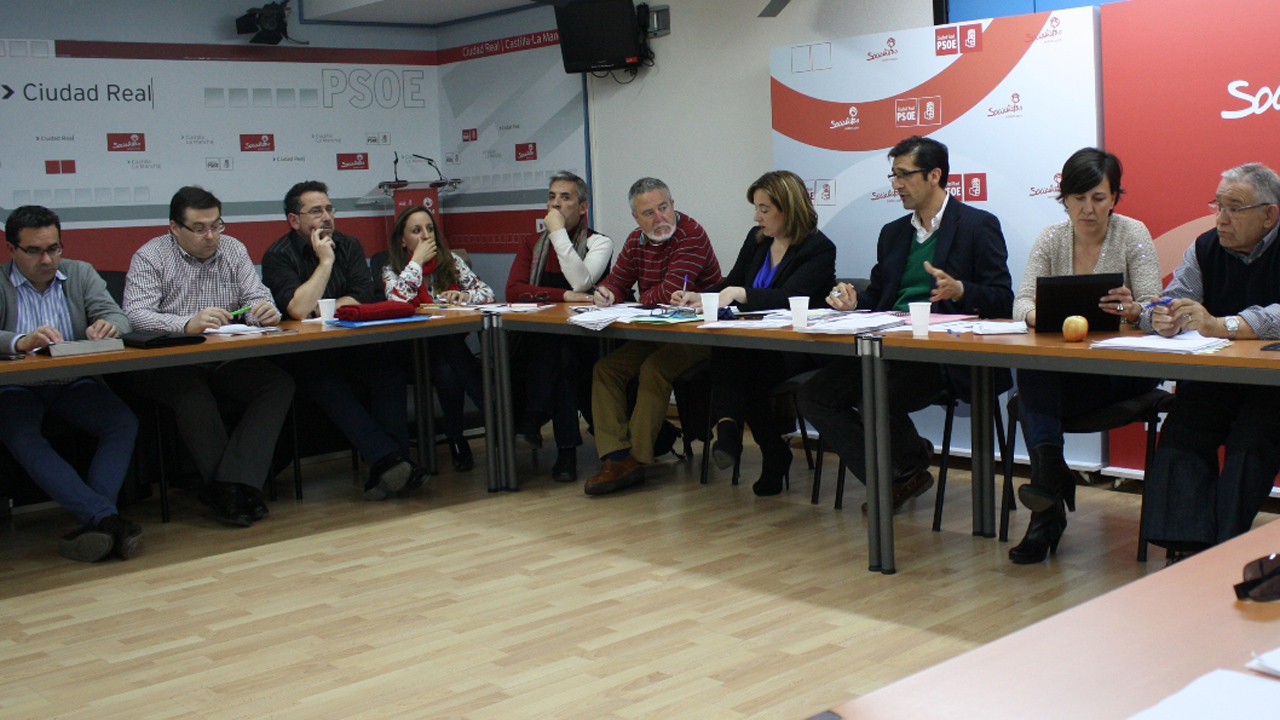 Caballero: “La realidad que describen los alcaldes es que estamos infinitamente peor y con más gente pidiendo ayuda en sus ayuntamientos”