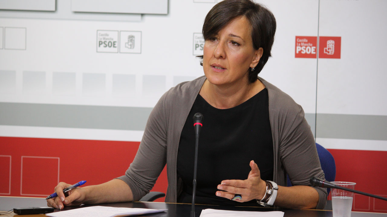 Fernández: “Cospedal tenía que haberles explicado hoy a las viudas por qué les quitó 400 euros nada más llegar al Gobierno”