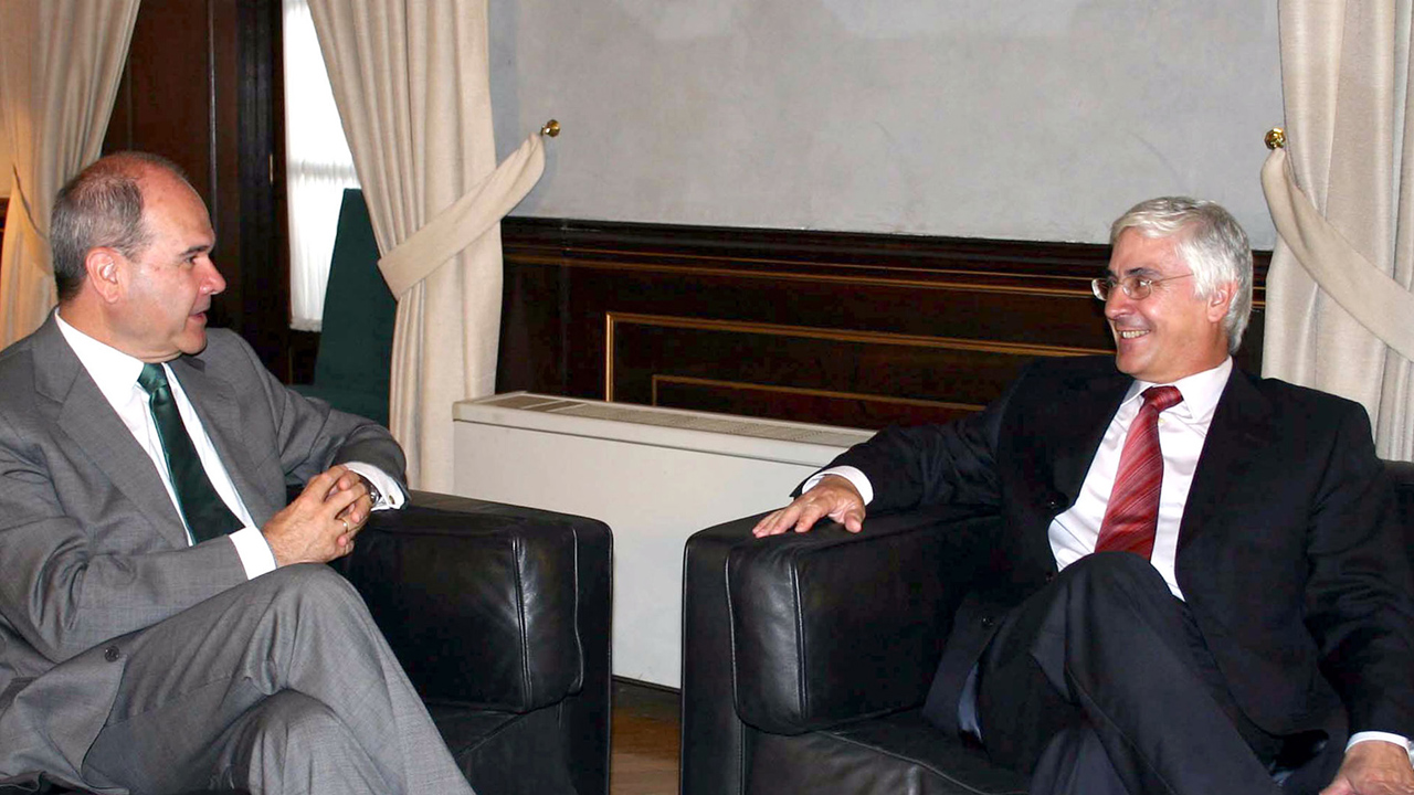 Barreda y Chaves abogan por mejorar la igualdad y no cambiar de raíz el actual modelo territorial