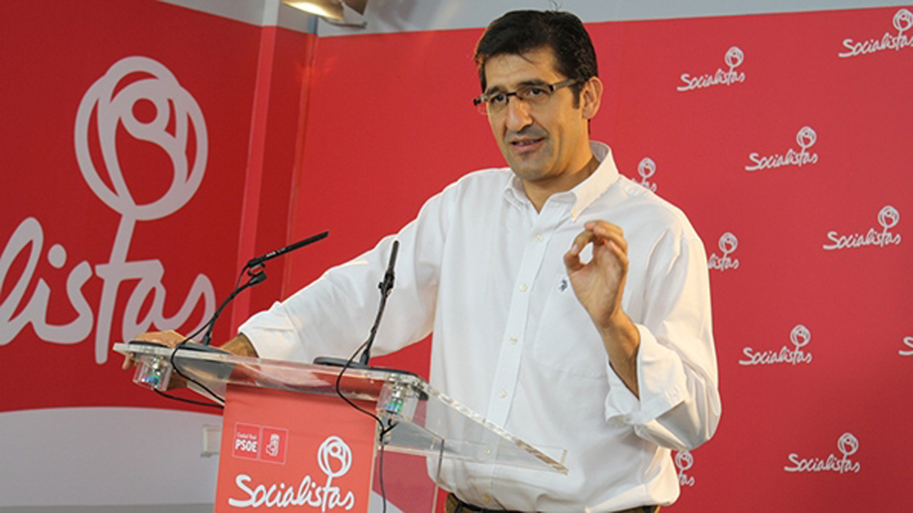 Caballero sitúa la propuesta del PP para cambiar la elección de los alcaldes como un nuevo ‘pucherazo’ por miedo a perder ayuntamientos