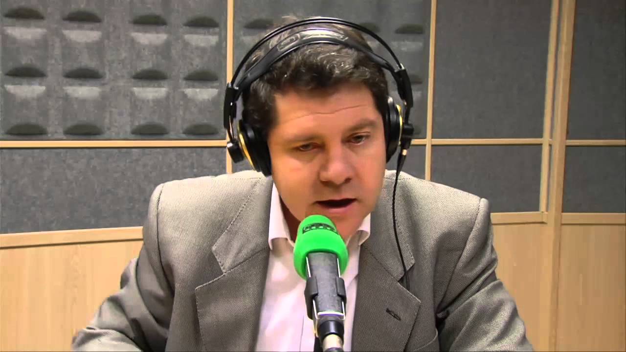 Page pactará son sindicatos y médicos una ley que rechace la sanidad como negocio en los primeros meses de legislatura