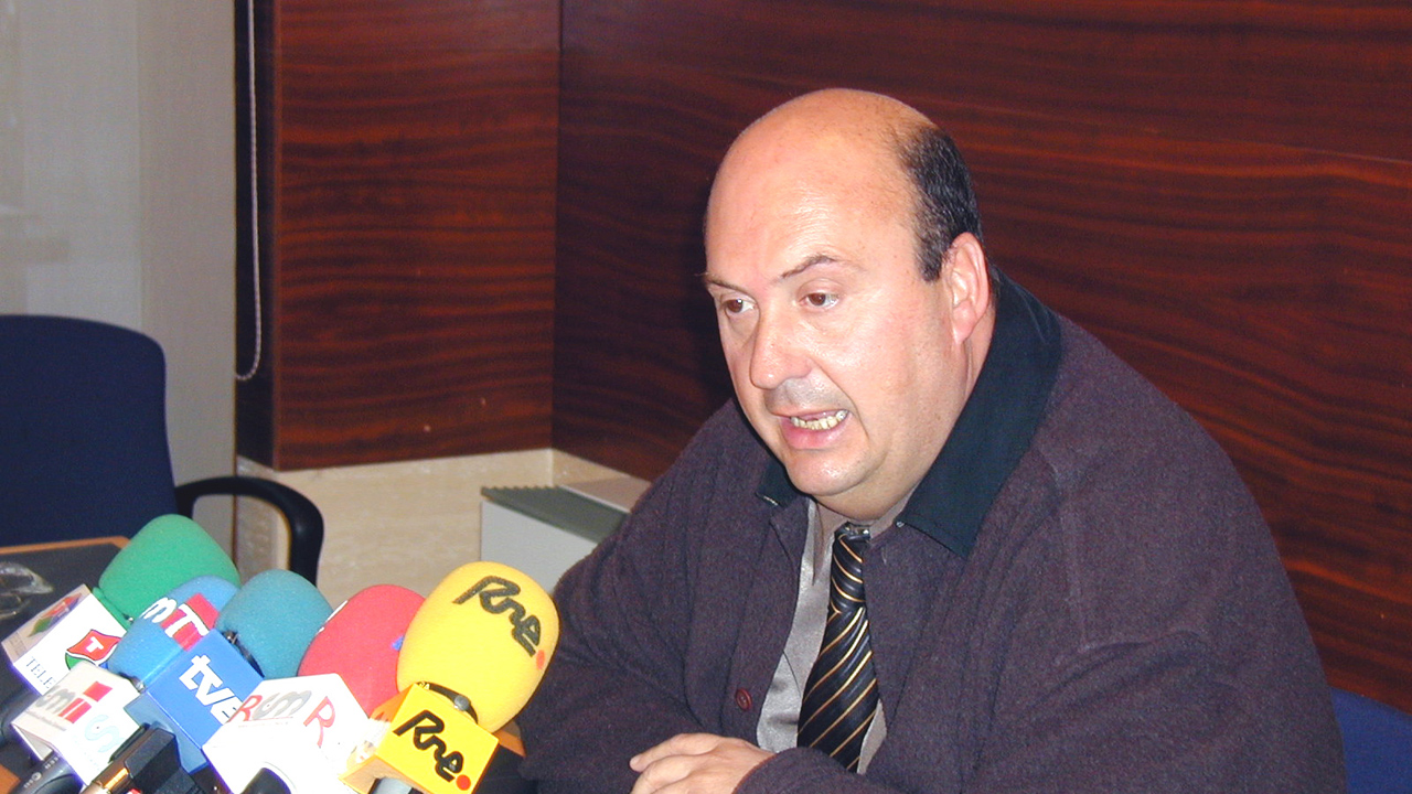 “Intentan desacreditar la comisión a toda costa porque al PP les va muy mal”