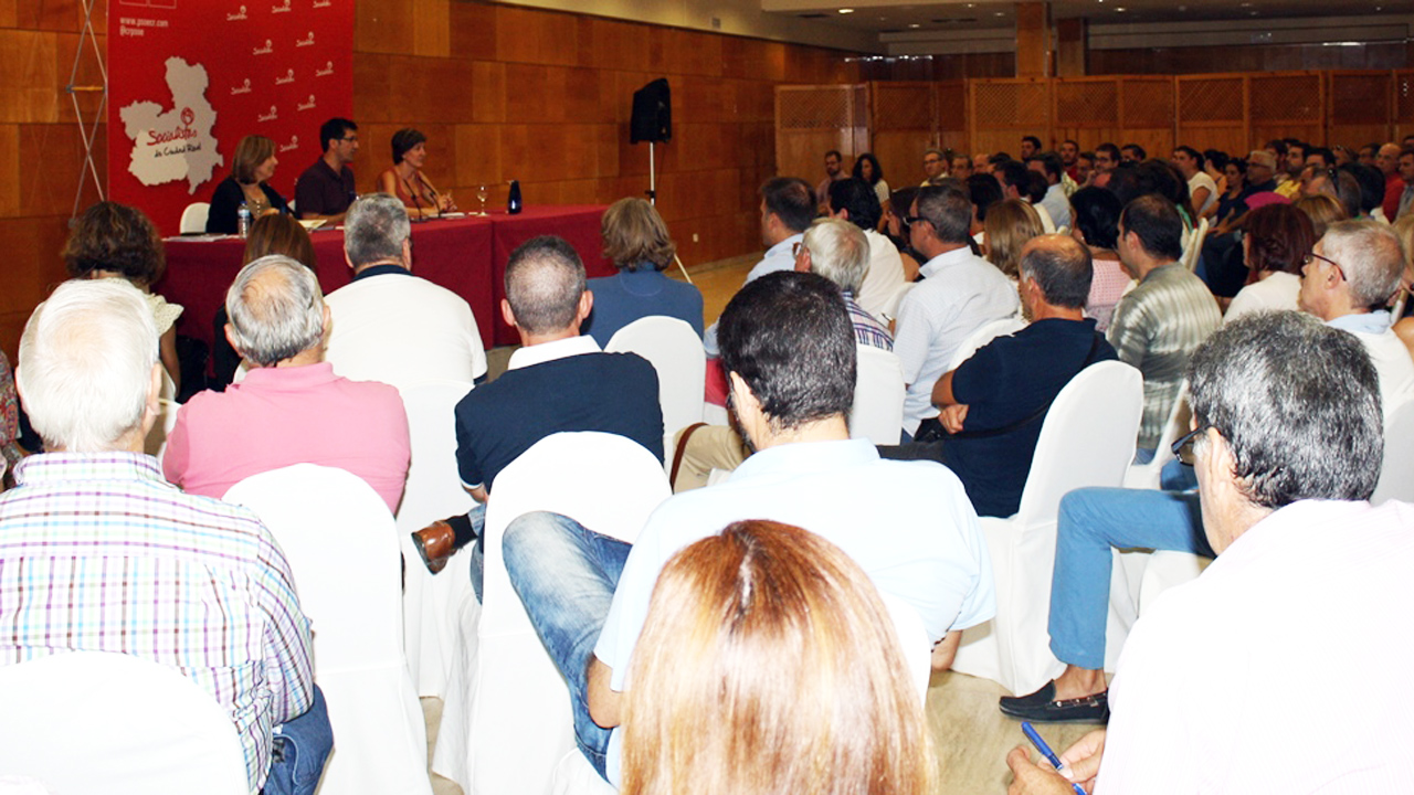 Caballero: «La prioridad total y absoluta es trabajar por el empleo y por evitar los desahucios»