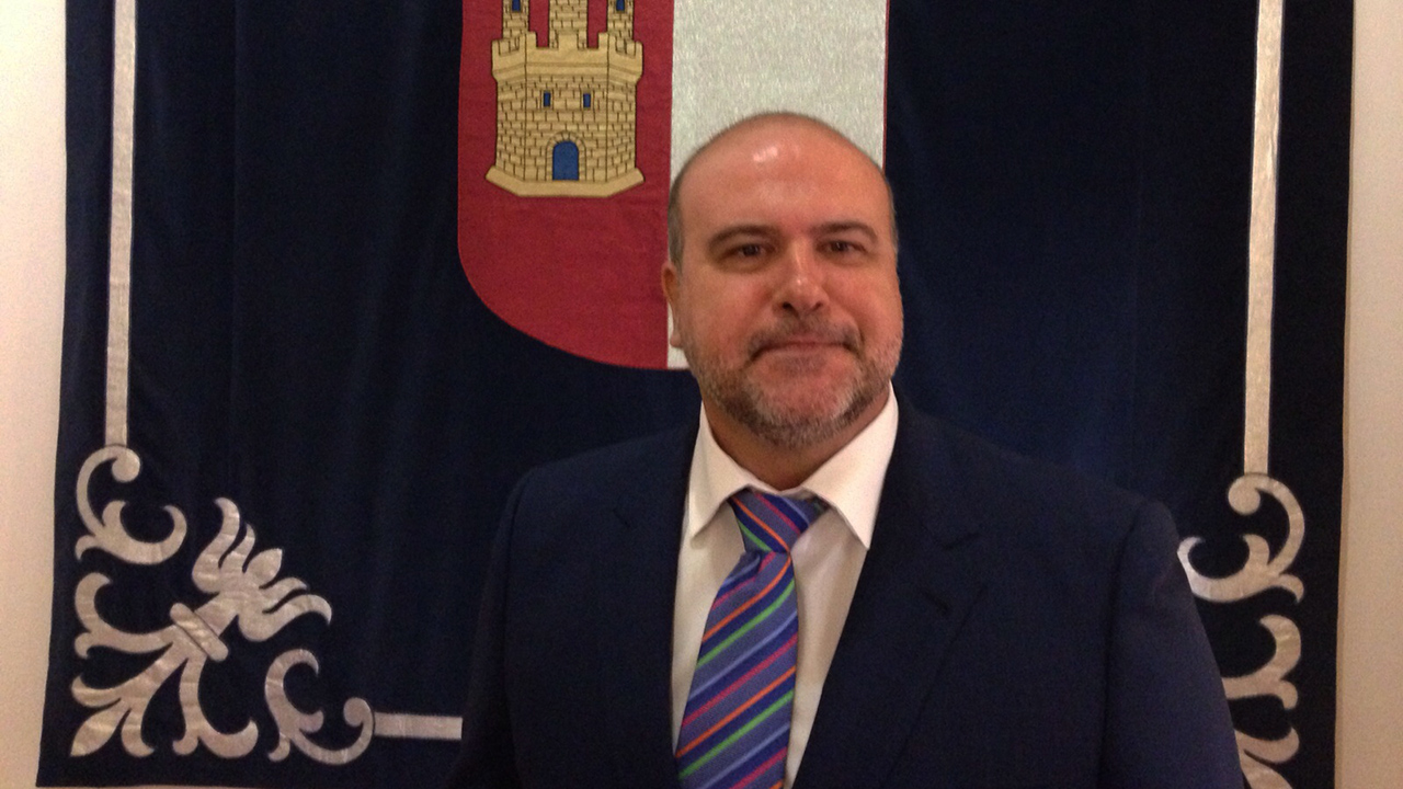 “Vamos a devolver los derechos que Cospedal y el PP quitaron en materia de educación a padres, profesores y alumnos”