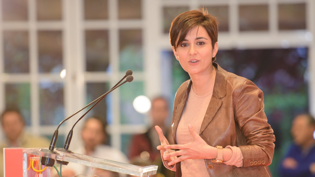 Rodríguez pide a Cospedal que “si no quiere ayudar a construir una región mejor, al menos que deje de incordiar y de poner piedras en el camino”