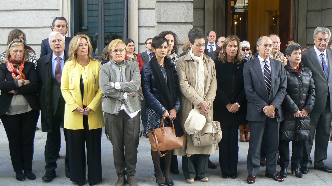 Rodríguez traslada el compromiso del PSOE de “poner todos los medios necesarios para combatir la violencia contra las mujeres”