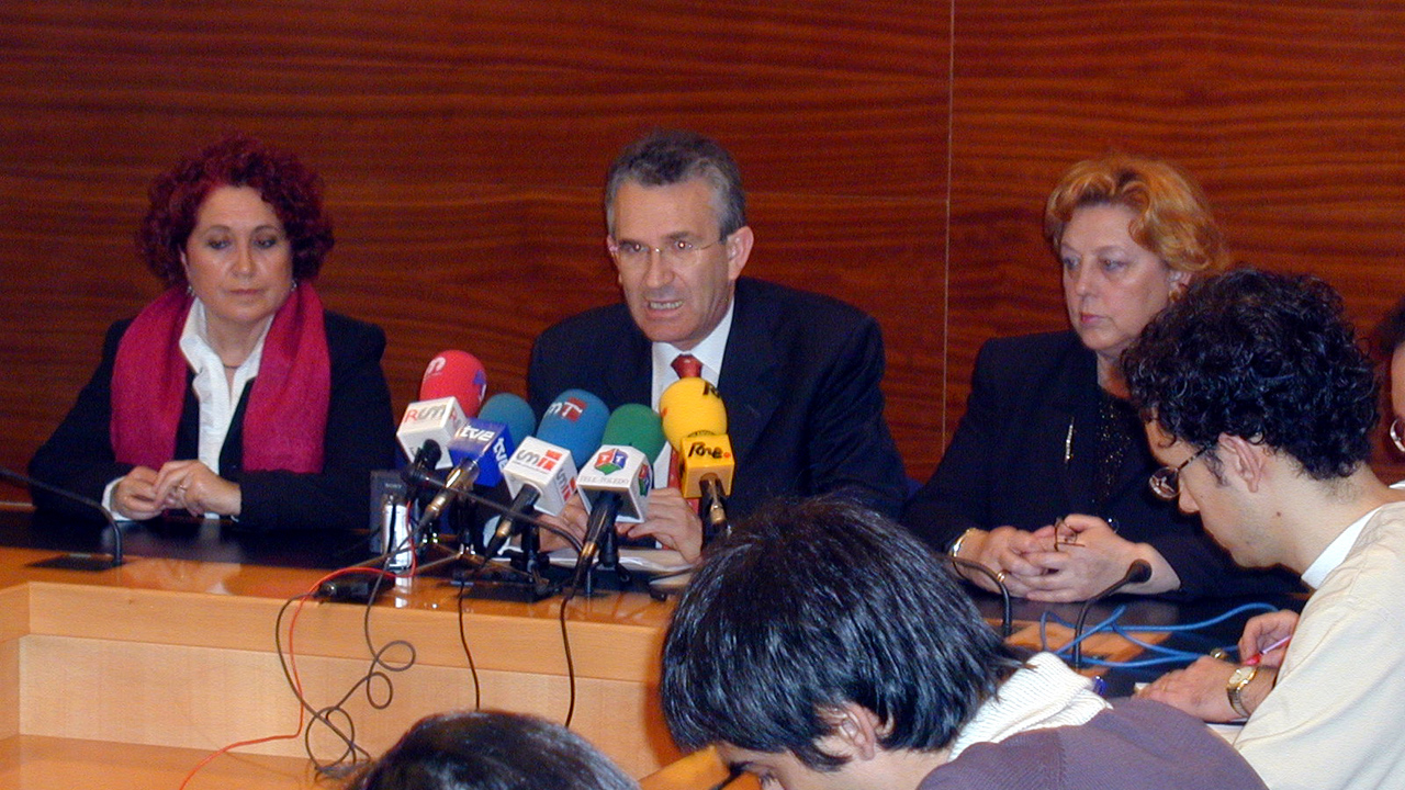 El PSOE invita a los ‘que creen en la igualdad’ a aplicar la paridad en sus listas electorales