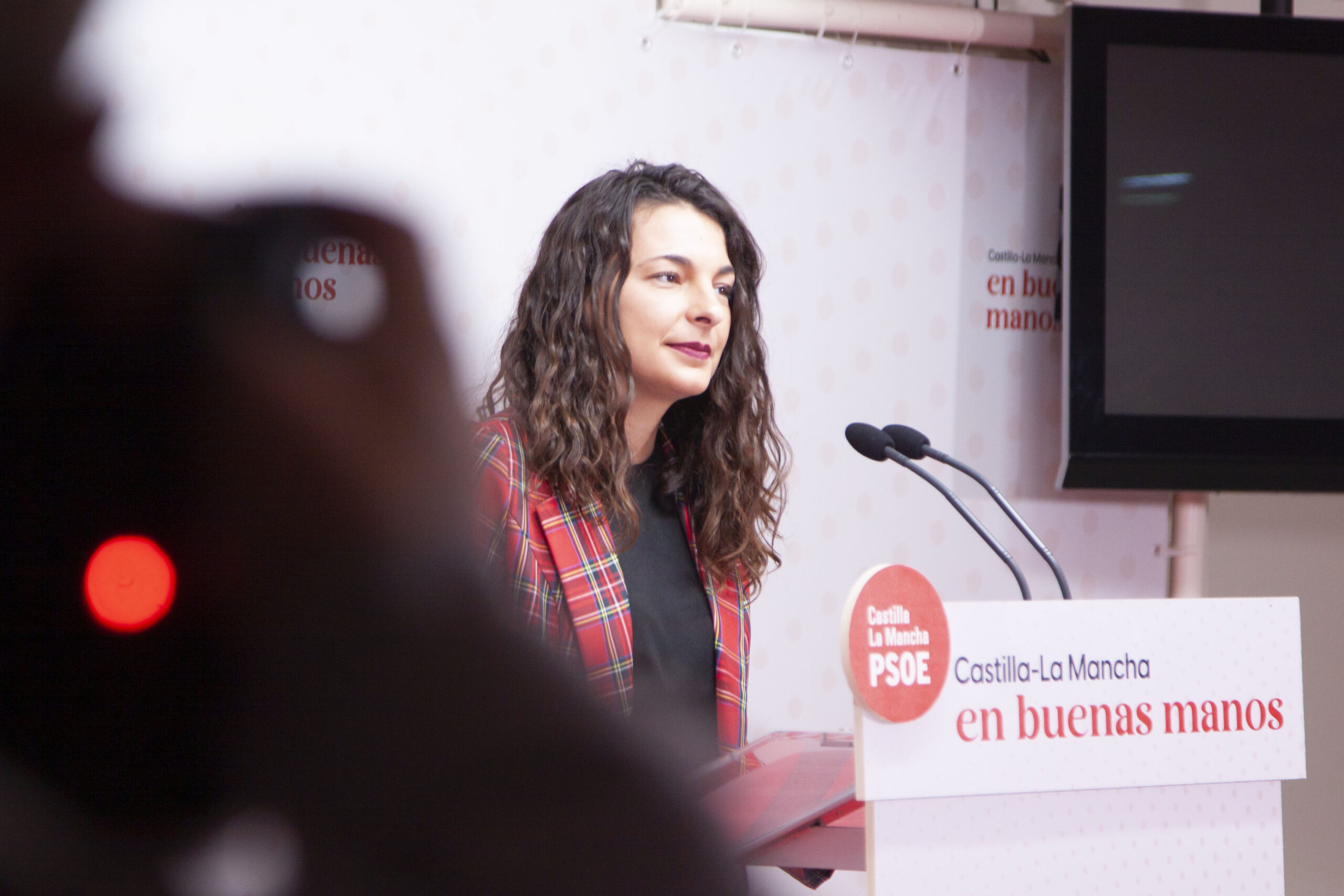 El PSOE denuncia que Núñez llame a la “corrupción política” y le insta a liderar en el PP el debate de la abstención “como pide Esperanza Aguirre”